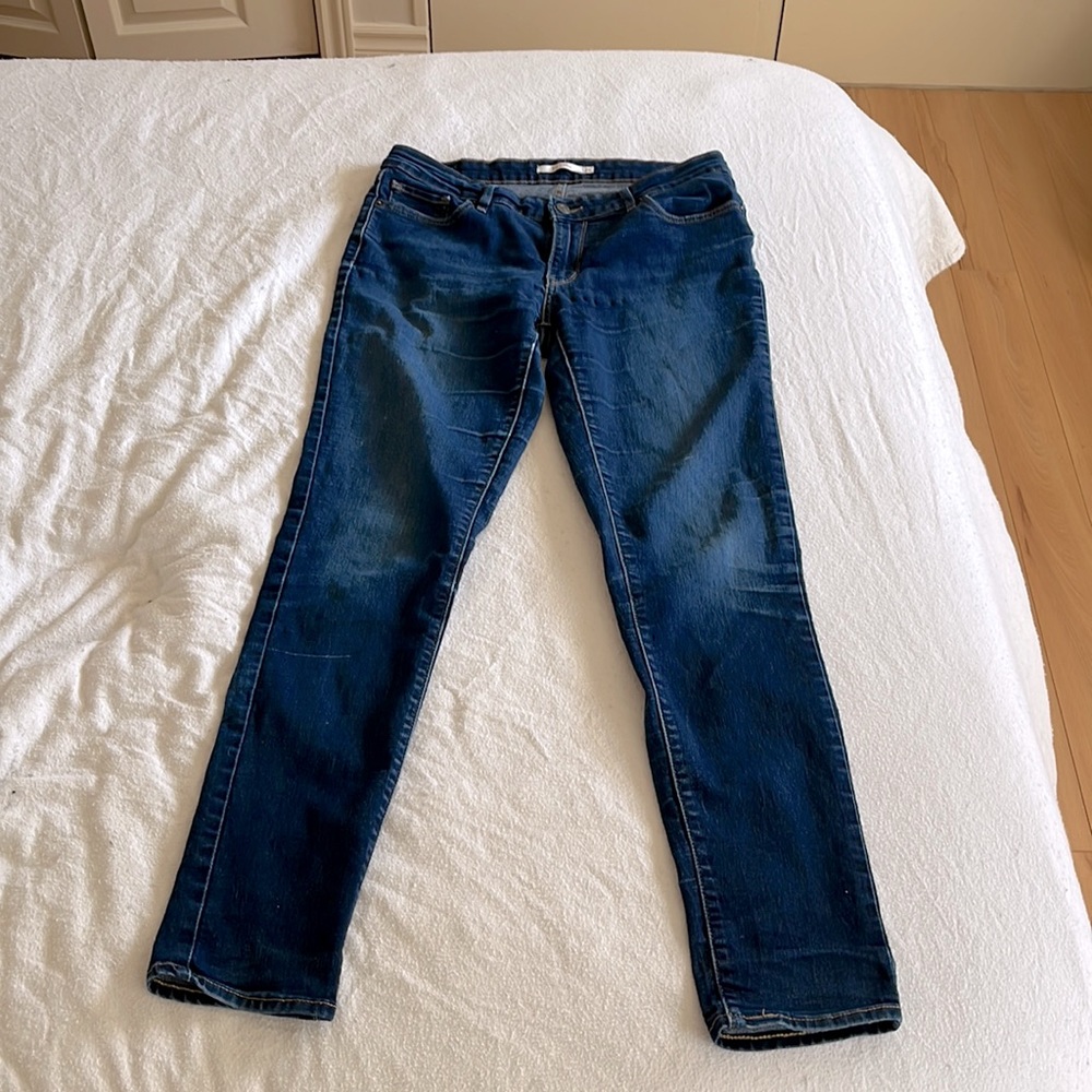 Levi’s skinny jean size 29